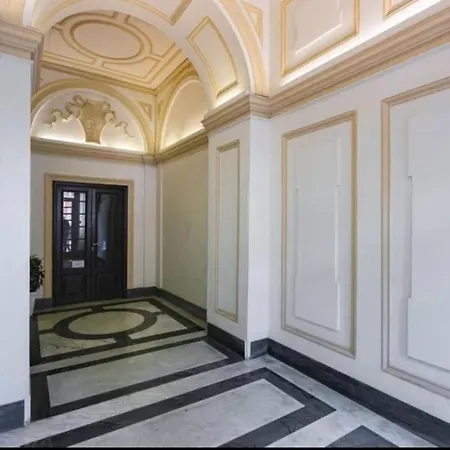 Trevi Linda Apartment- Your Italian Holidays Roma