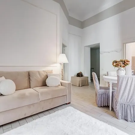 Trevi Linda Apartment- Your Italian Holidays * Roma