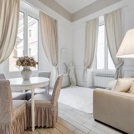 Trevi Linda Apartment- Your Italian Holidays Roma