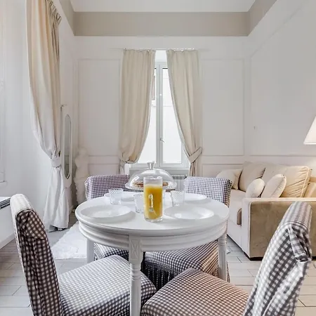 Trevi Linda Apartment- Your Italian Holidays Appartamento